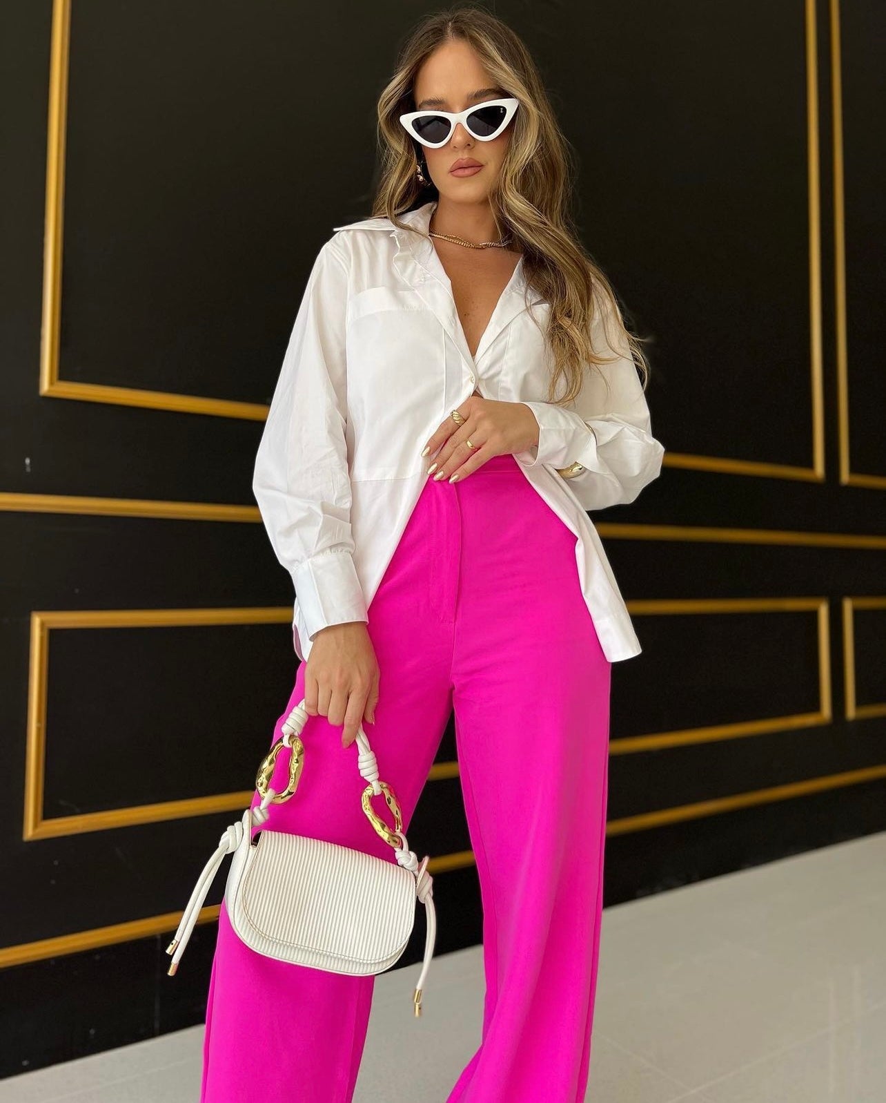 How to Wear Pink Jeans: 15 Amazing Outfit Ideas for Ladies - FMag.com | Pink  pants outfit, Pink jeans outfit, Pink jeans